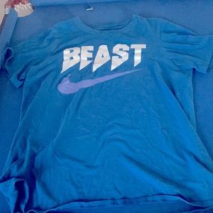 I’m selling Nike beast tee shirt size kids large blue white
